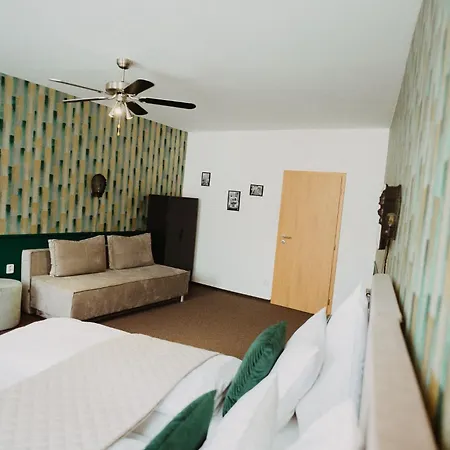 House Penzion 4*