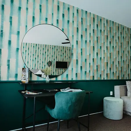 بيت ضيافة House Hradec Králové