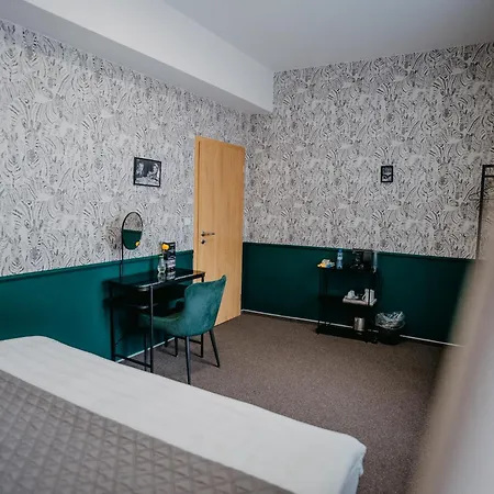 Pensión Casa 4*