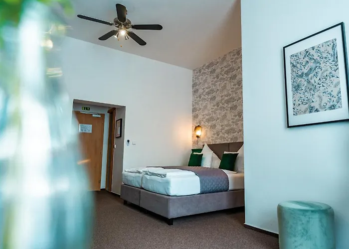 בית הארחה House 4*