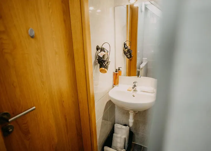 בית הארחה House 4*