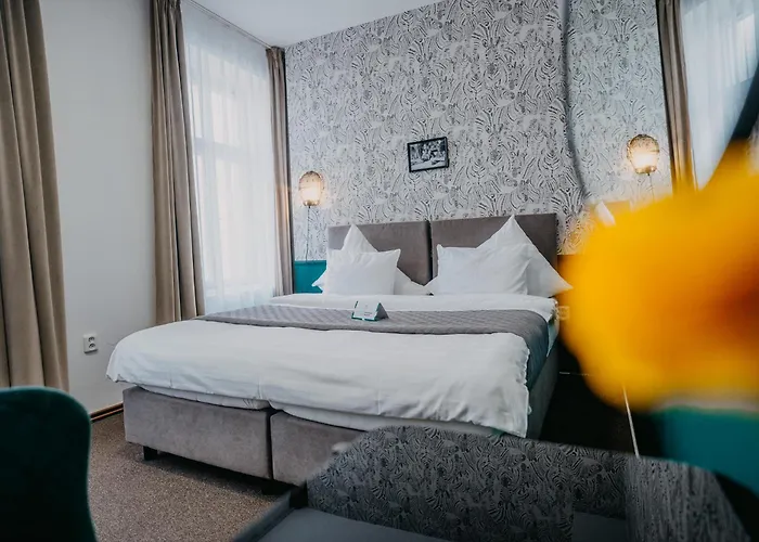House 4*
